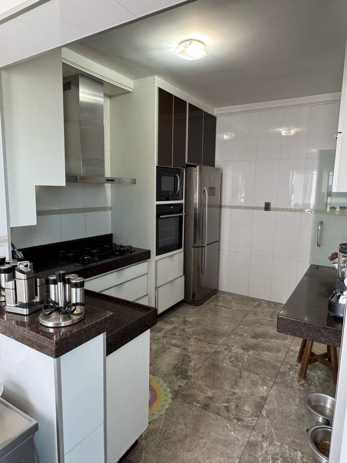 Cobertura à venda com 4 quartos, 240m² - Foto 4