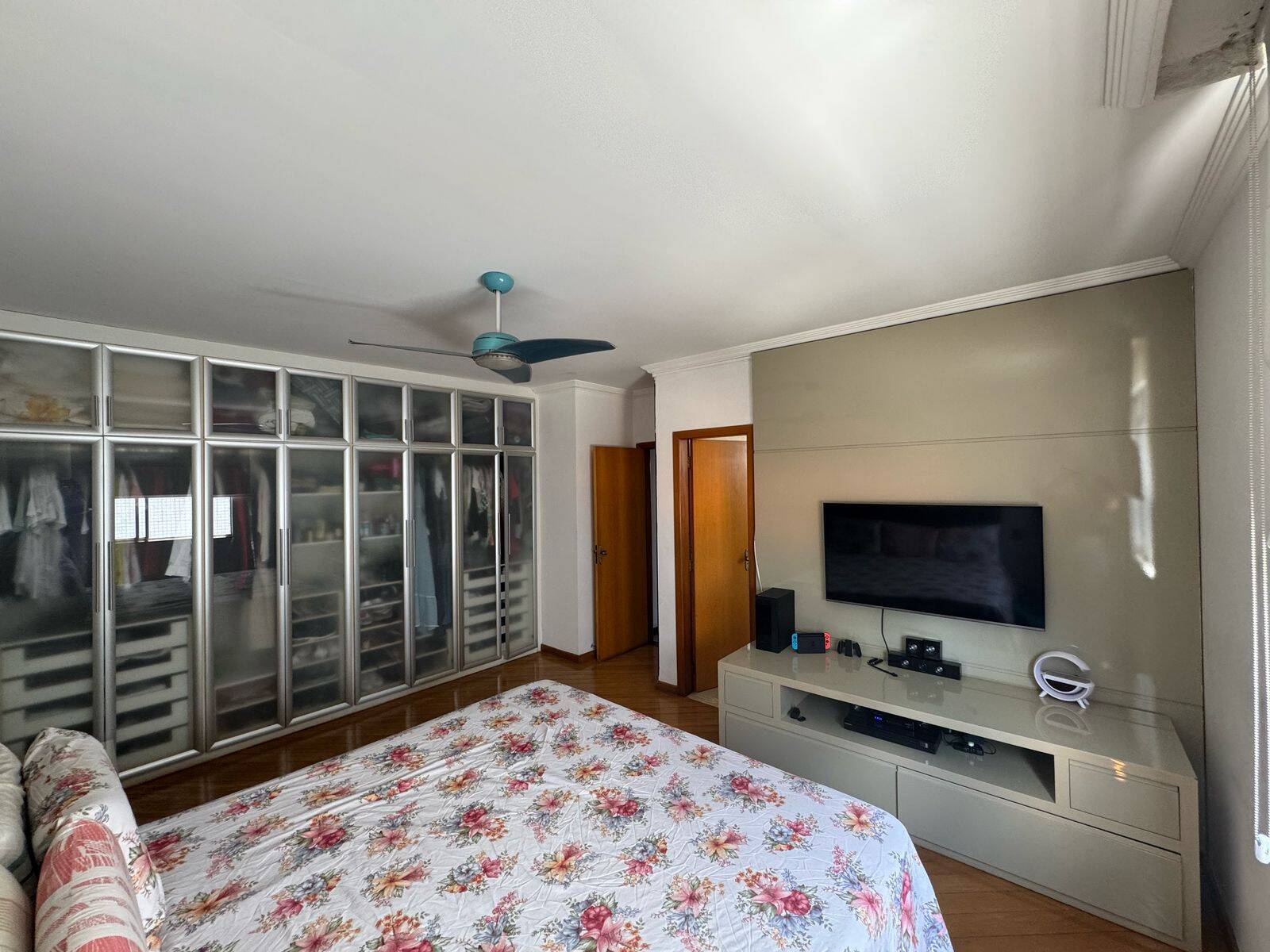Cobertura à venda com 4 quartos, 240m² - Foto 26