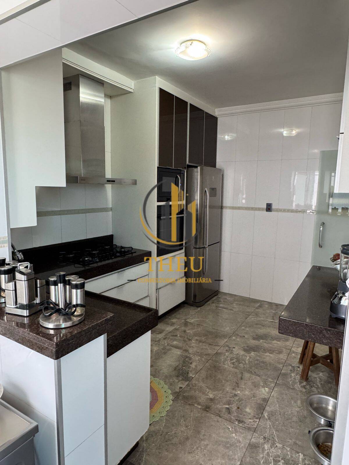 Cobertura, 4 quartos, 240 m² - Foto 4