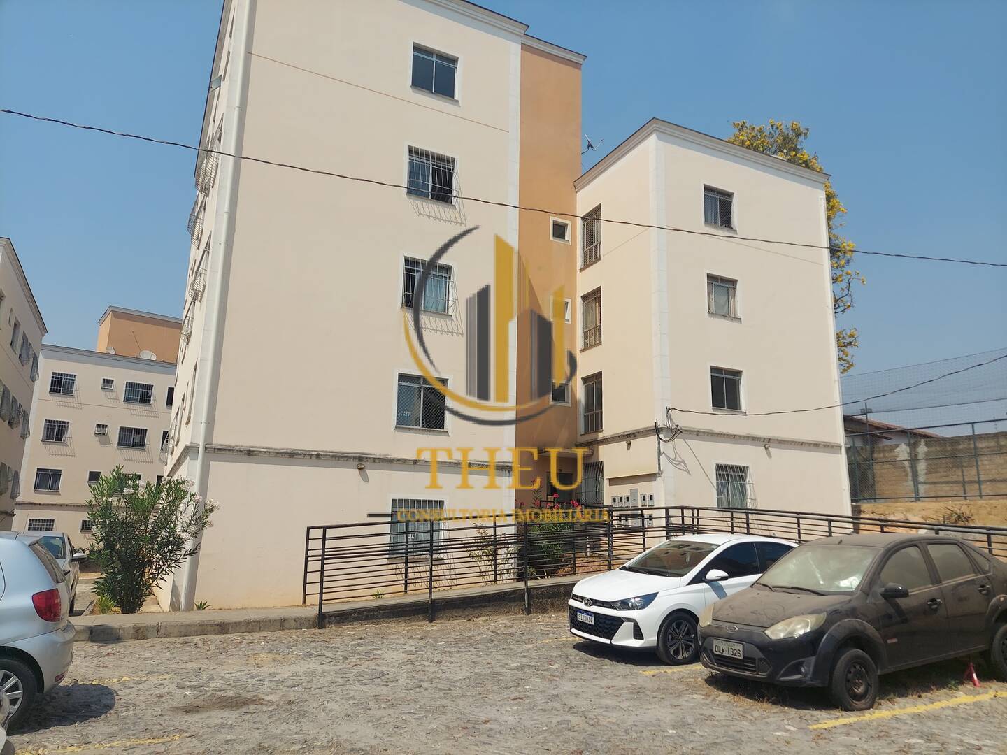 Apartamento à venda com 2 quartos, 45m² - Foto 1
