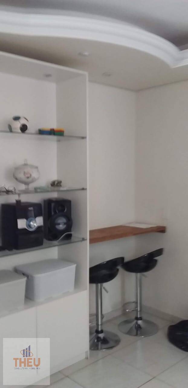 Apartamento à venda com 2 quartos, 45m² - Foto 11