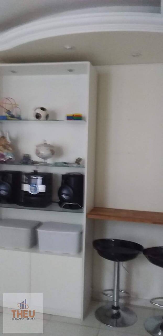 Apartamento à venda com 2 quartos, 45m² - Foto 1