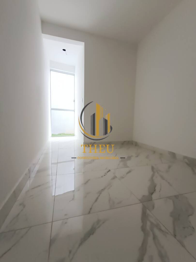 Apartamento à venda com 3 quartos, 101m² - Foto 2