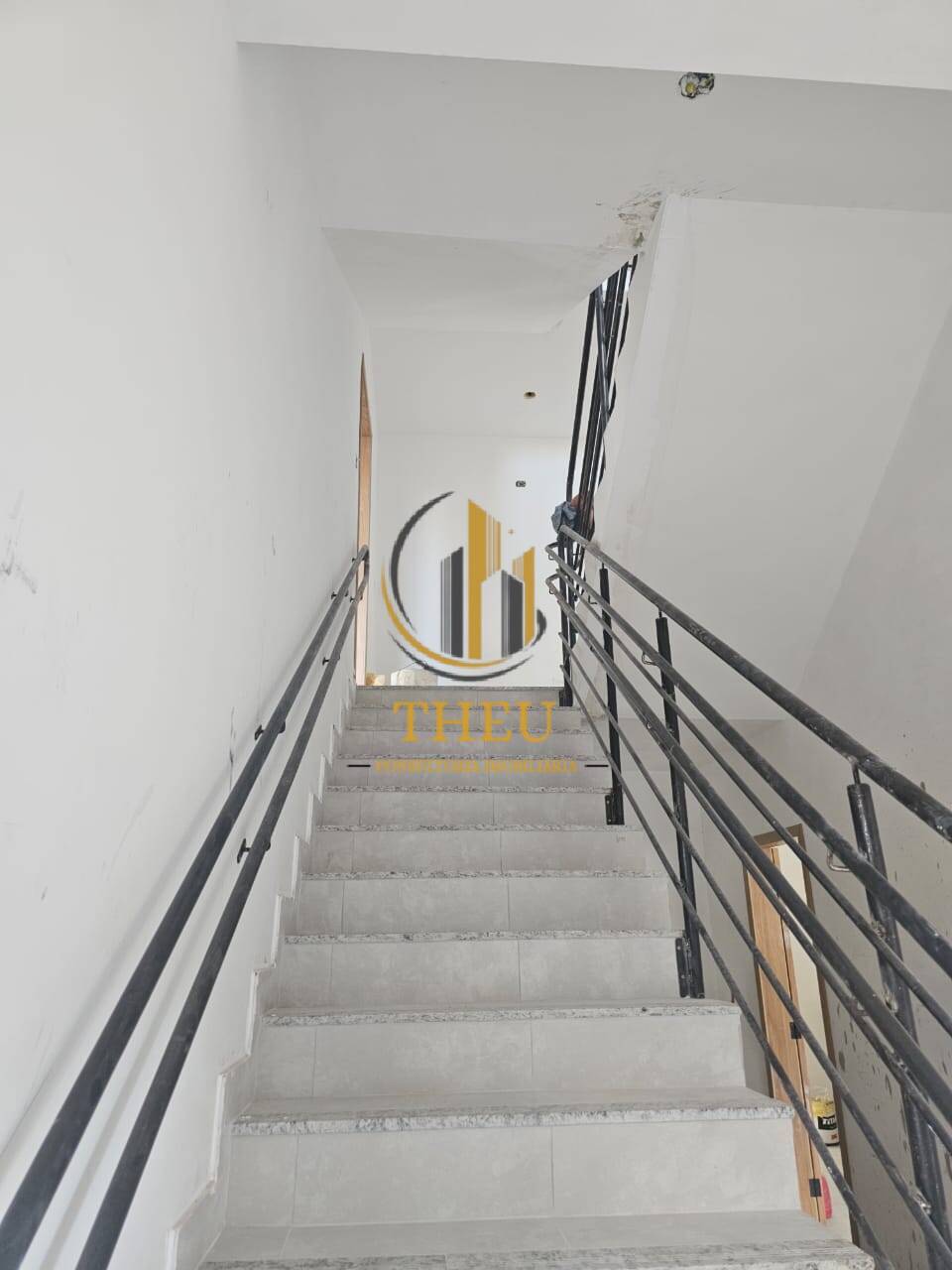 Apartamento à venda com 2 quartos, 59m² - Foto 2